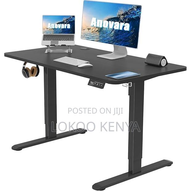 Clerical Desk: 1600mm Electric Height Adjustable Desk - thumbnail 3