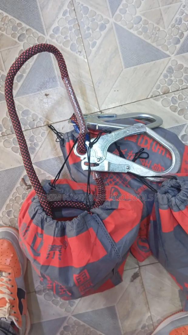 Double Hook Safety Harness Heavy Duty - main view