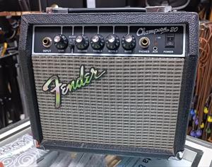 Fender Champion 20 Guitar Combo - thumbnail 2