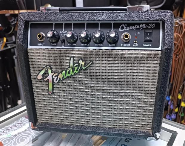 Fender Champion 20 Guitar Combo - main view