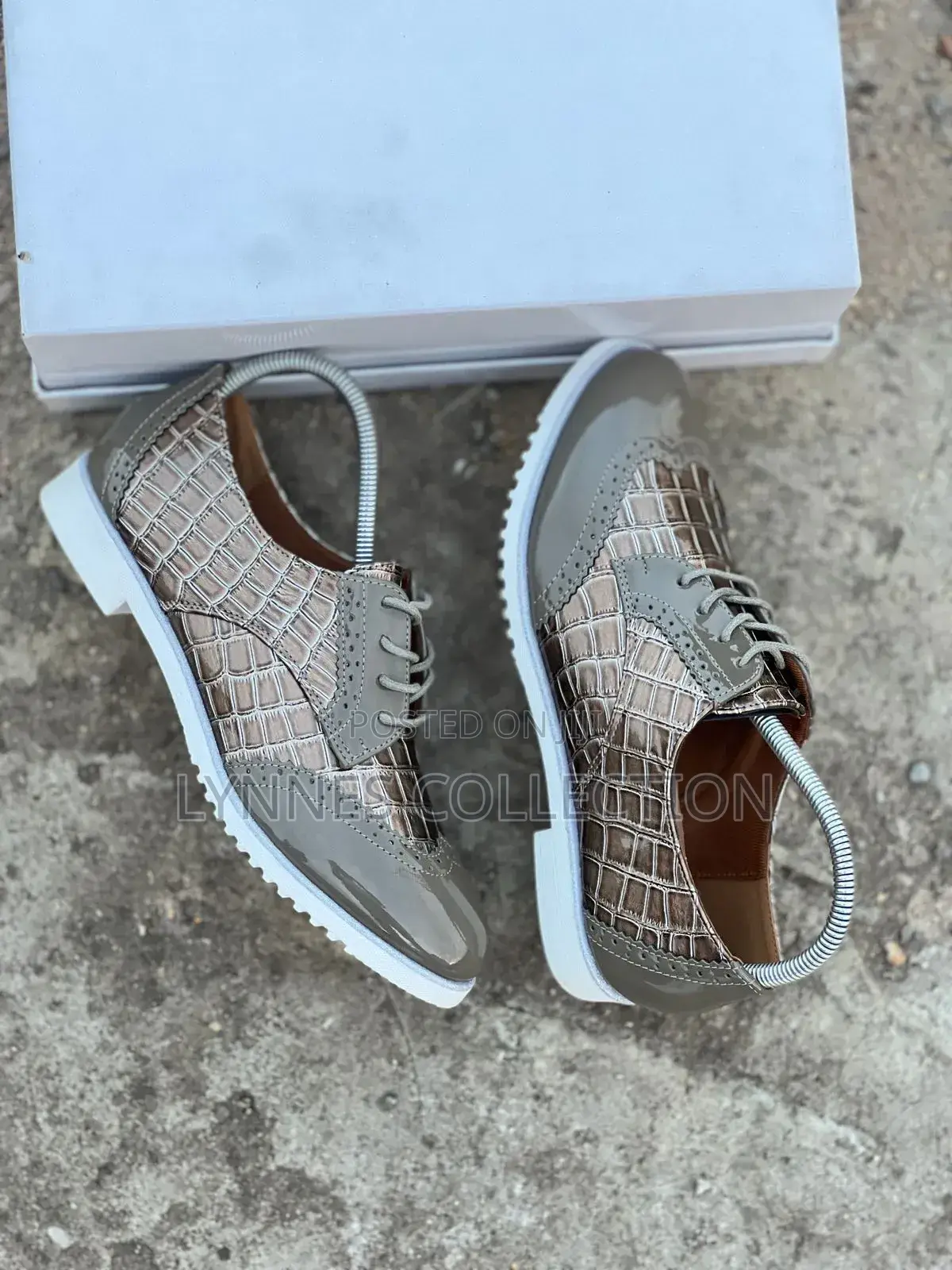 Brogues White Sole