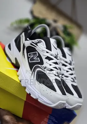 
New Balance 530
36/37/38/39/40/41/42/43/44/45