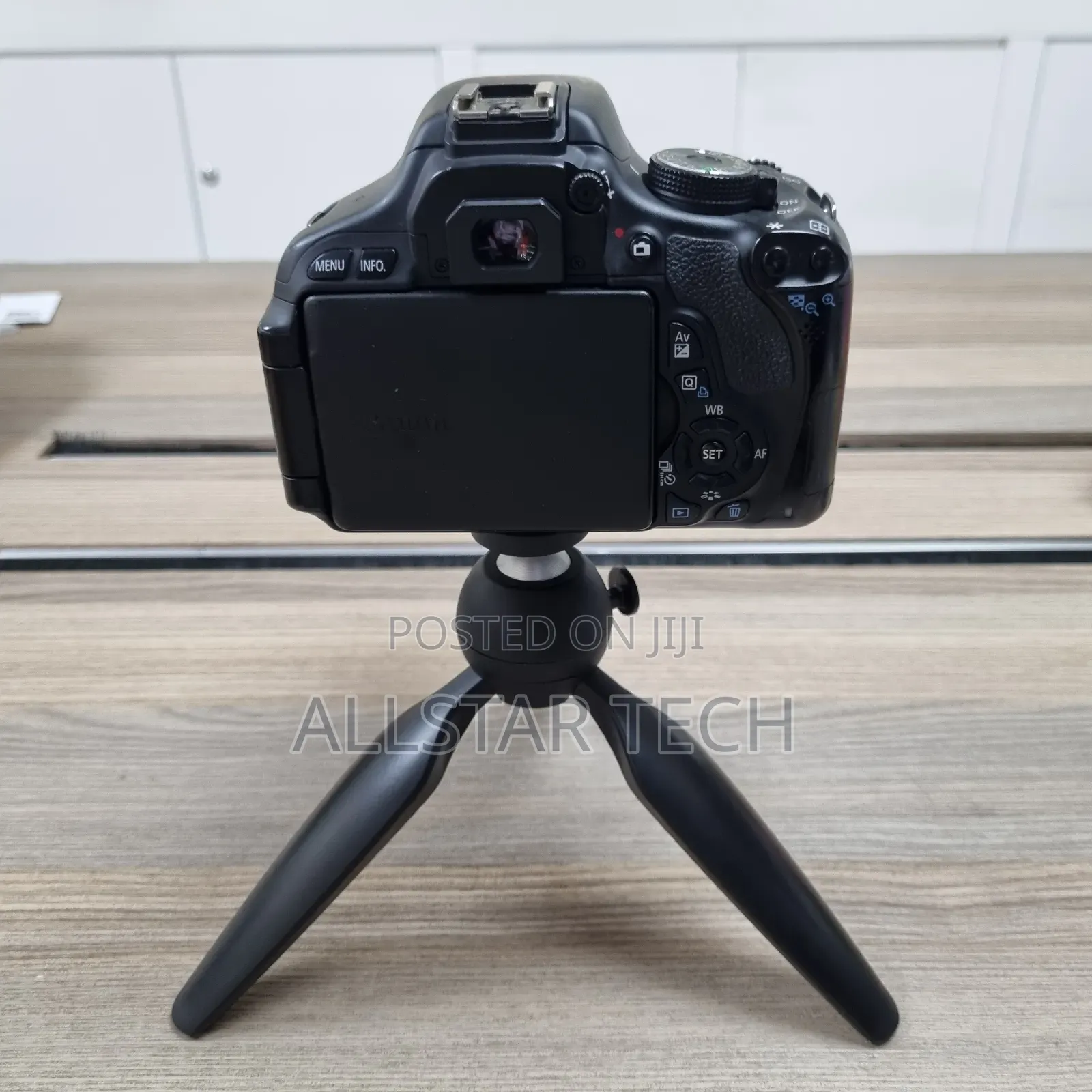 Canon EOS 600D DSLR Camera With EF-S 18-55mm