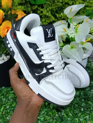 Lv Trainers Black White, Blue White