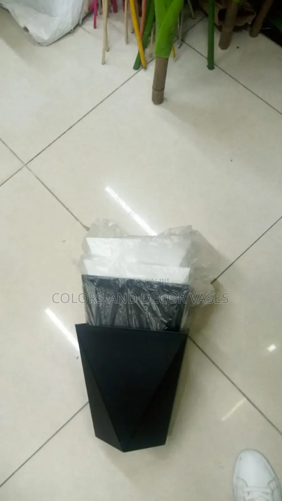 4 Litres Vases in Black and White
