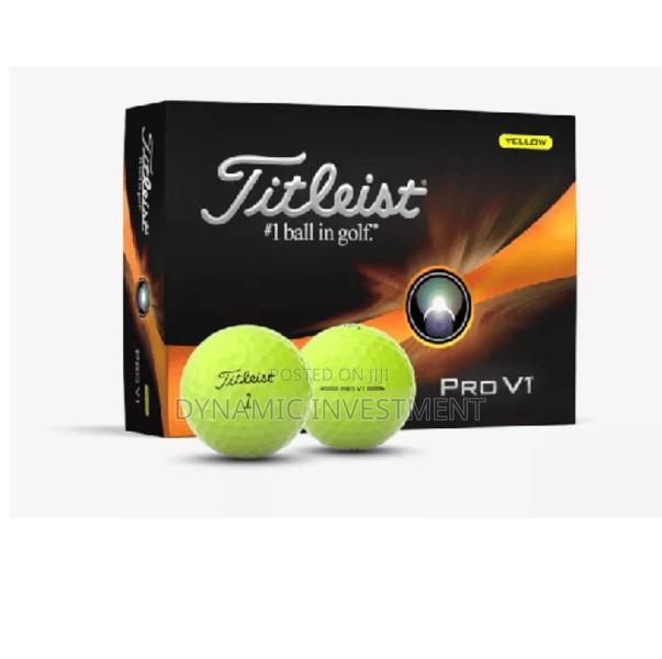 Titleist Pro V1 Golf Balls (One Dozen) – Yellow