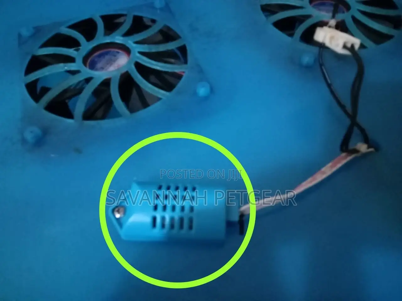 Temperature Humidity Sensor for Small Size Incubators