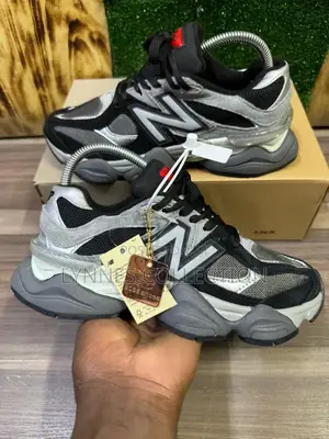 New Balance 9060