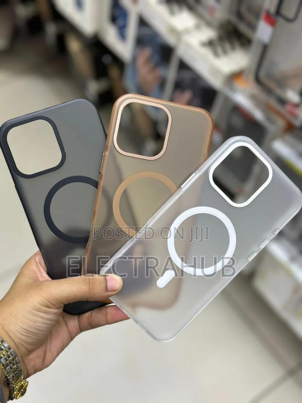 Ipefet iPhone 16 Pro Pro Max Case New Sealed in a Shop - thumbnail 2