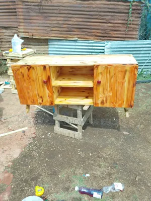 Tv Stand.Pallet Framed Design