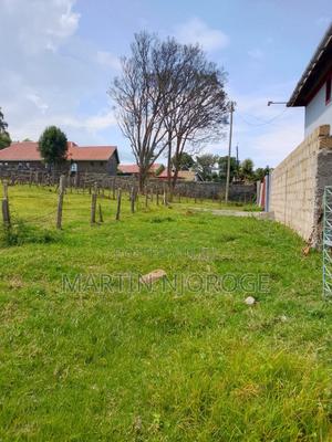 50 by 100 Nyambari, Lari, - thumbnail 2