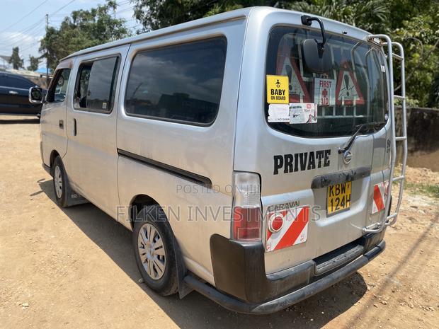 Nissan Caravan (Urvan) 2000 Silver - thumbnail 3