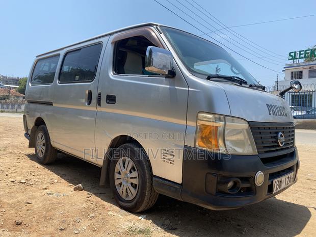 Nissan Caravan (Urvan) 2000 Silver - thumbnail 4