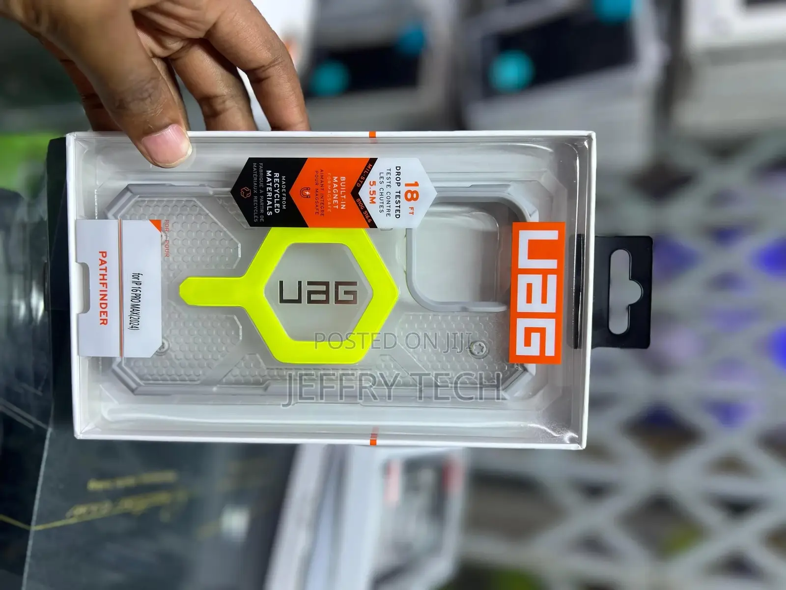 UAG Pathfinder Clear Magsafe,Active Neon - iPhone 16 Pro Max