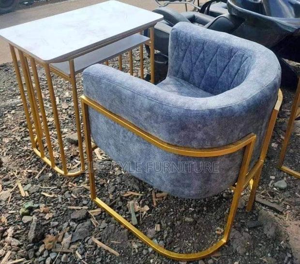 Manicure Table and Chair - main view