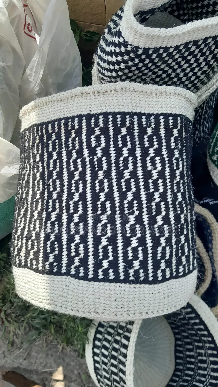 Baskets White With Black 10 Inches