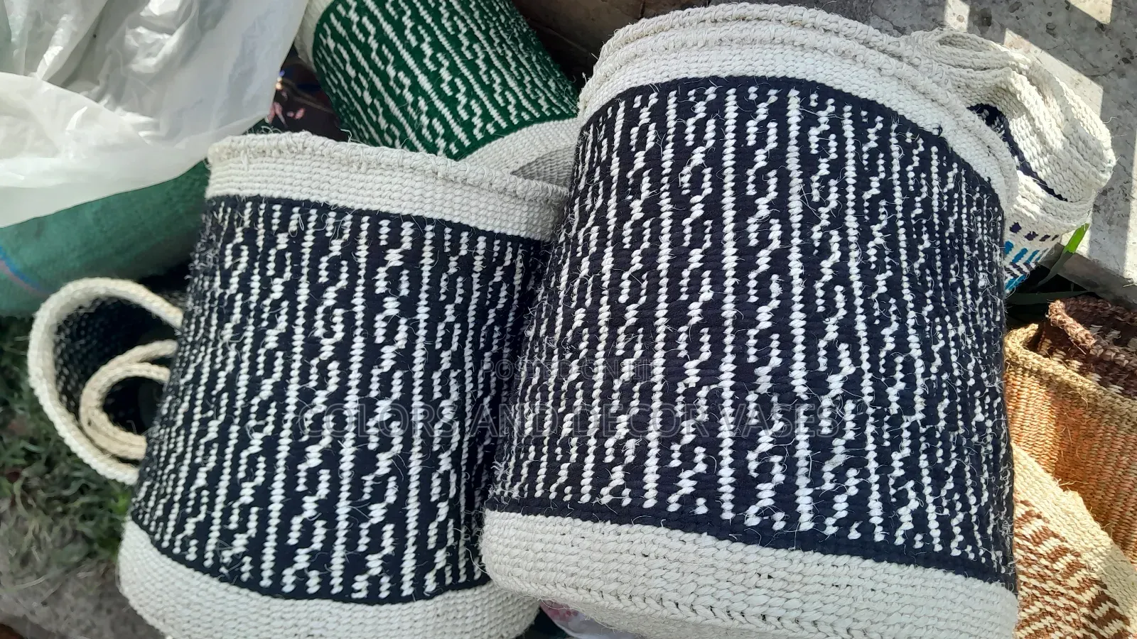 Baskets White With Black 10 Inches