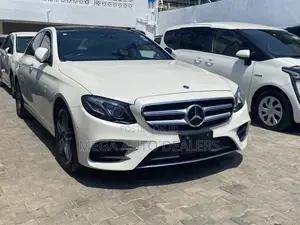 Mercedes-Benz E200 2018 Pearl