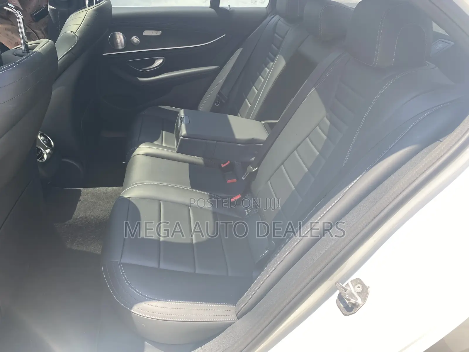 Mercedes-Benz E200 2018 Pearl