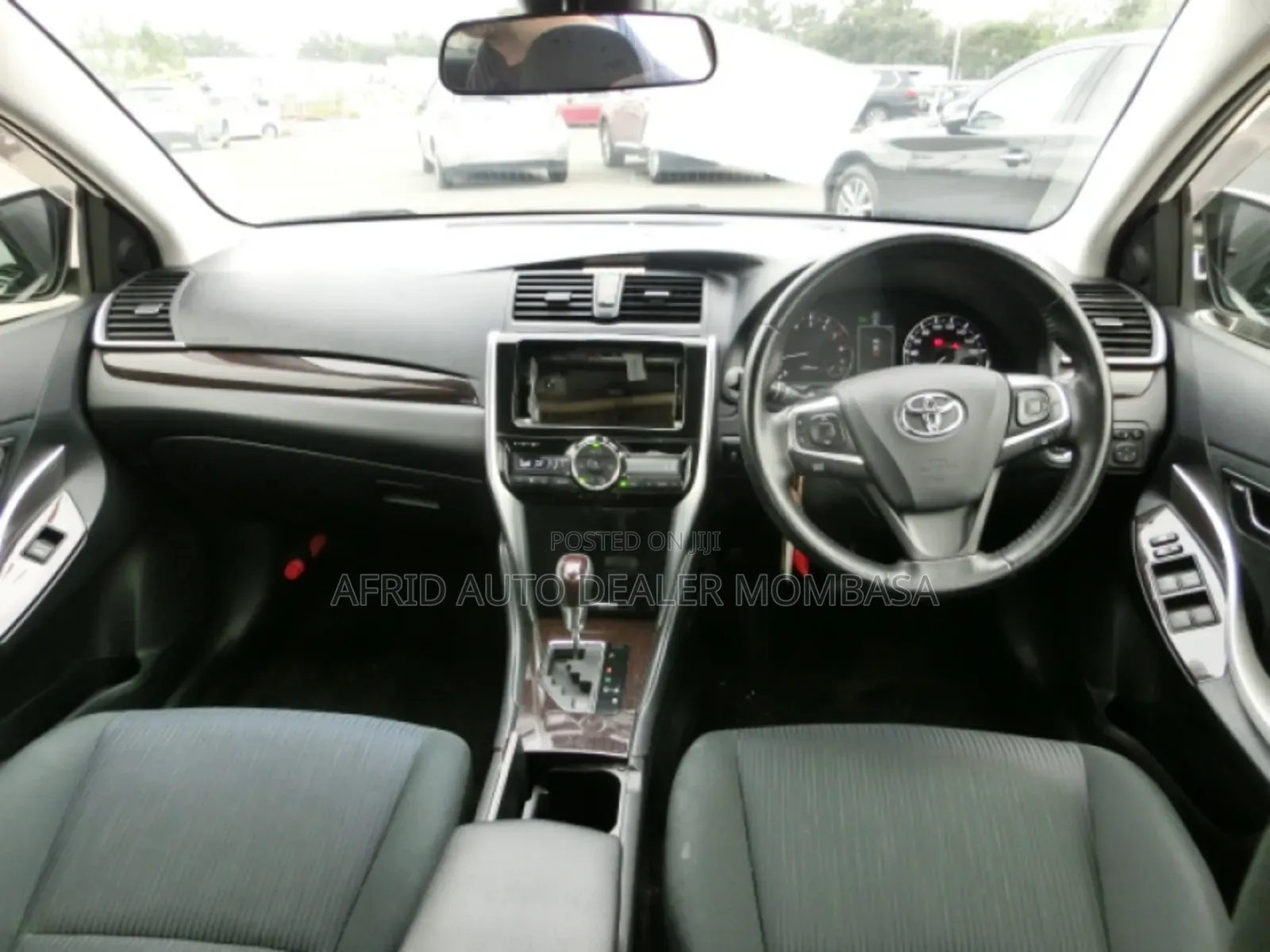 Toyota Premio 1.5 FWD 2017 White