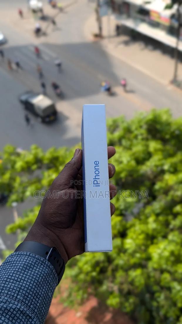 New Apple iPhone 16 128 GB - thumbnail 4