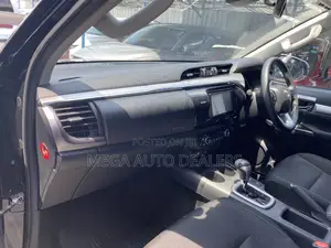 Toyota Hilux 2019 Black