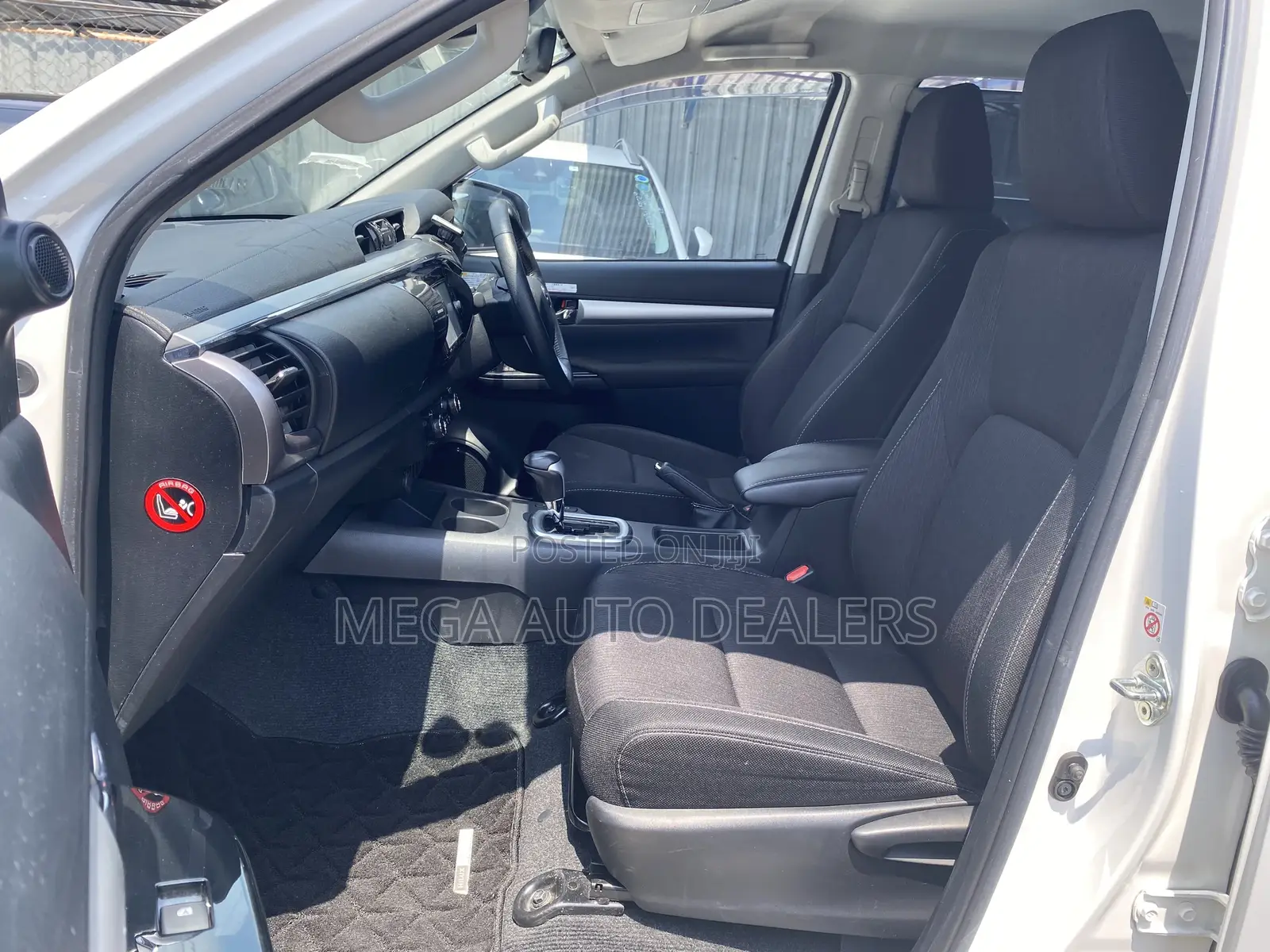 Toyota Hilux 2018 Off white