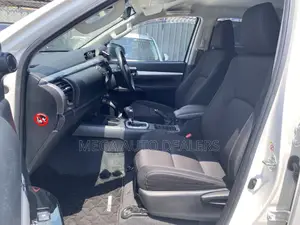 Toyota Hilux 2018 Off white