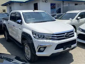 Toyota Hilux 2018 Off white