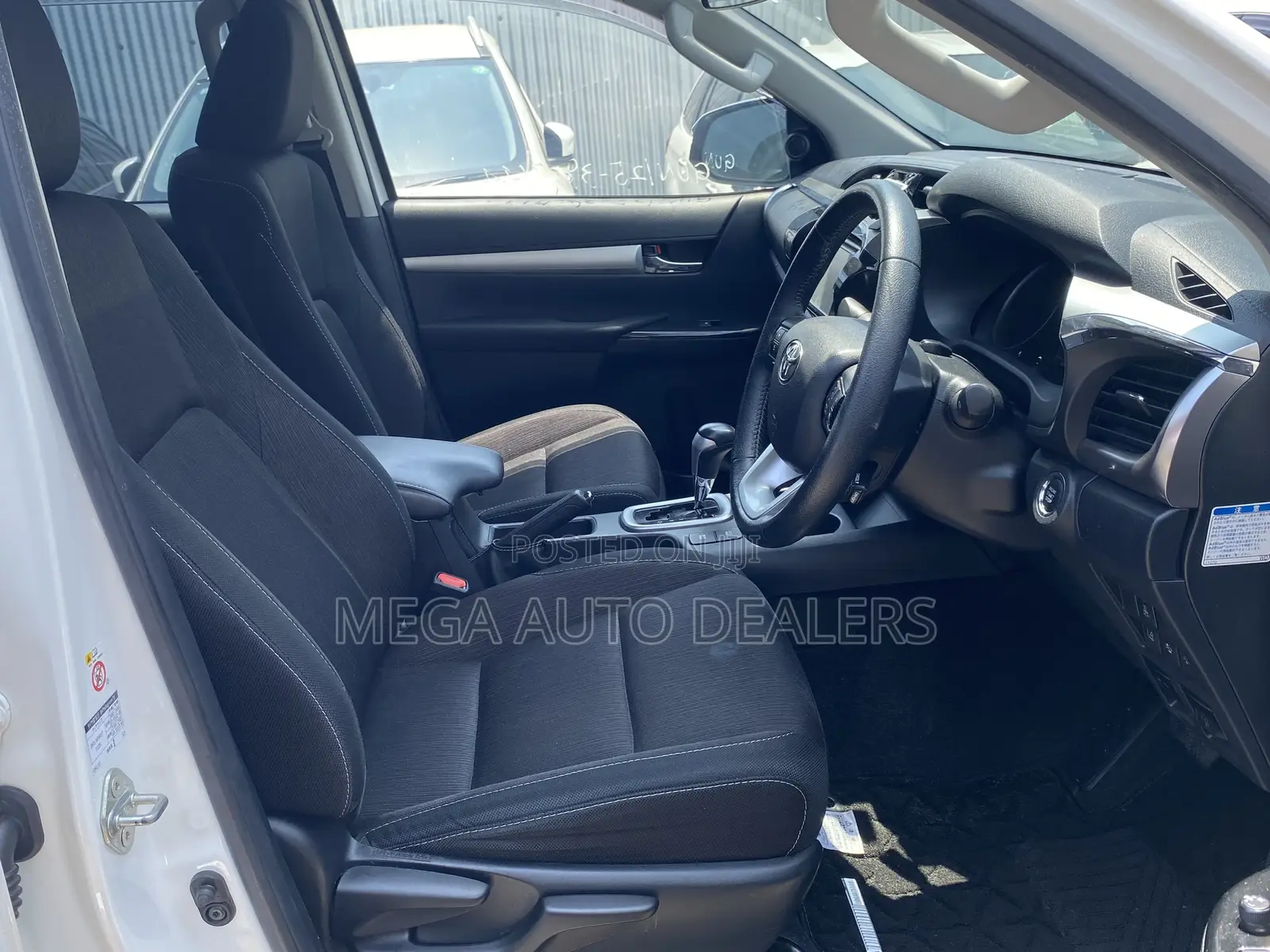 Toyota Hilux 2018 Off white
