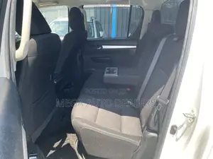 Toyota Hilux 2018 Off white