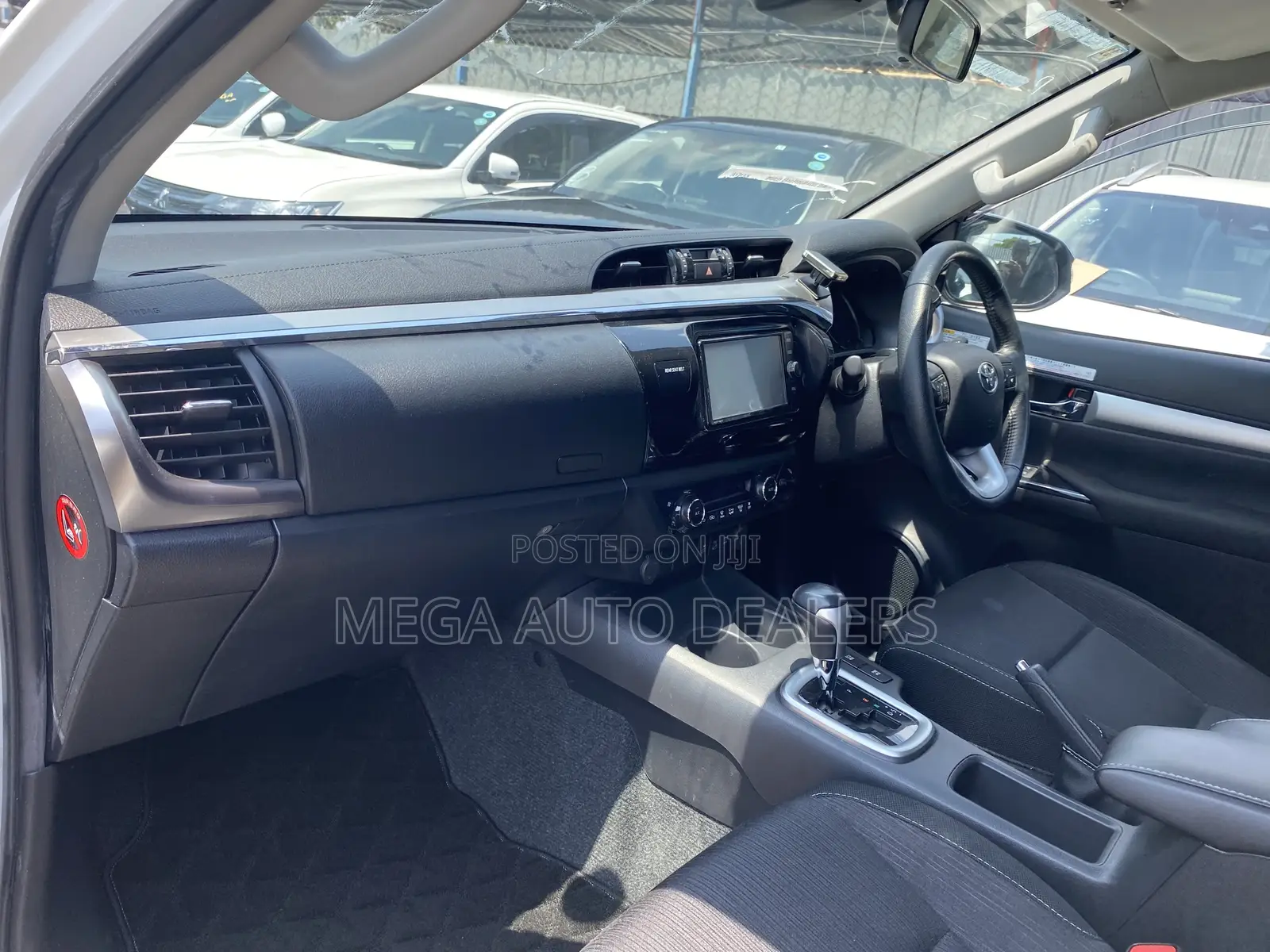 Toyota Hilux 2018 Off white