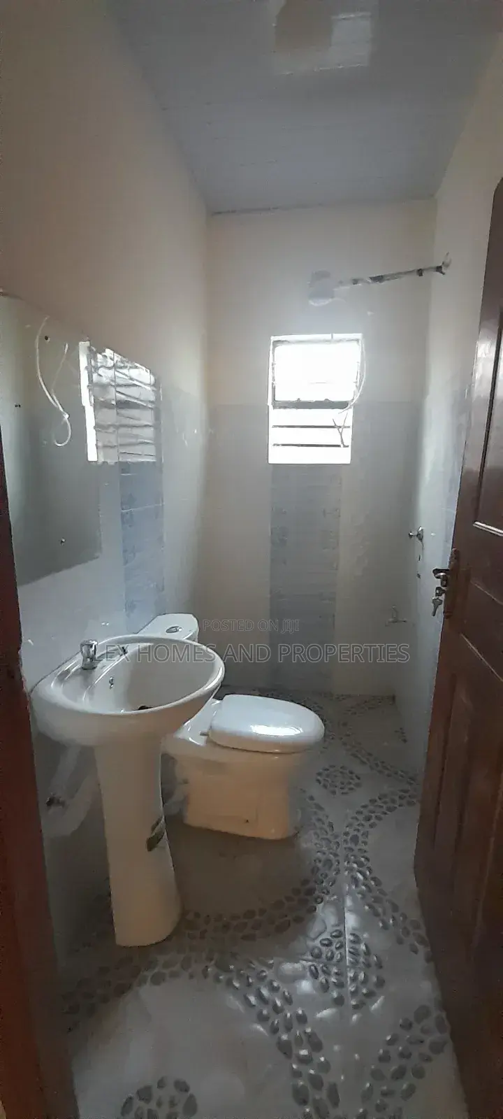 4bdrm Bungalow in Rimpa for sale