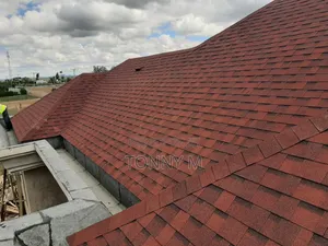 Bituminous Shinlges Roofing Expert