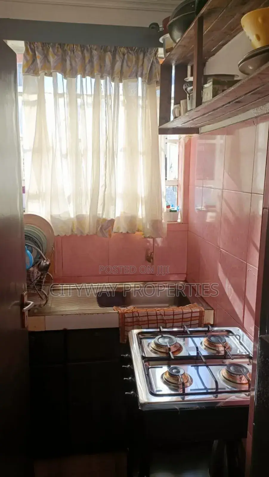 Studio to Let in Westlands
