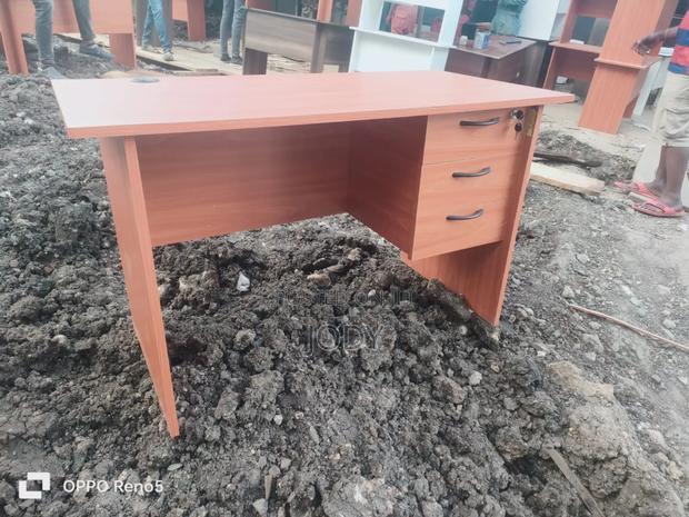 Modern Office Desk - main view