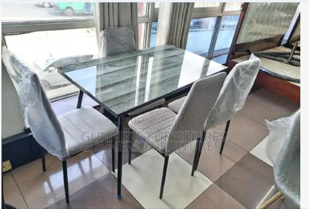 Smart Dining Table - main view