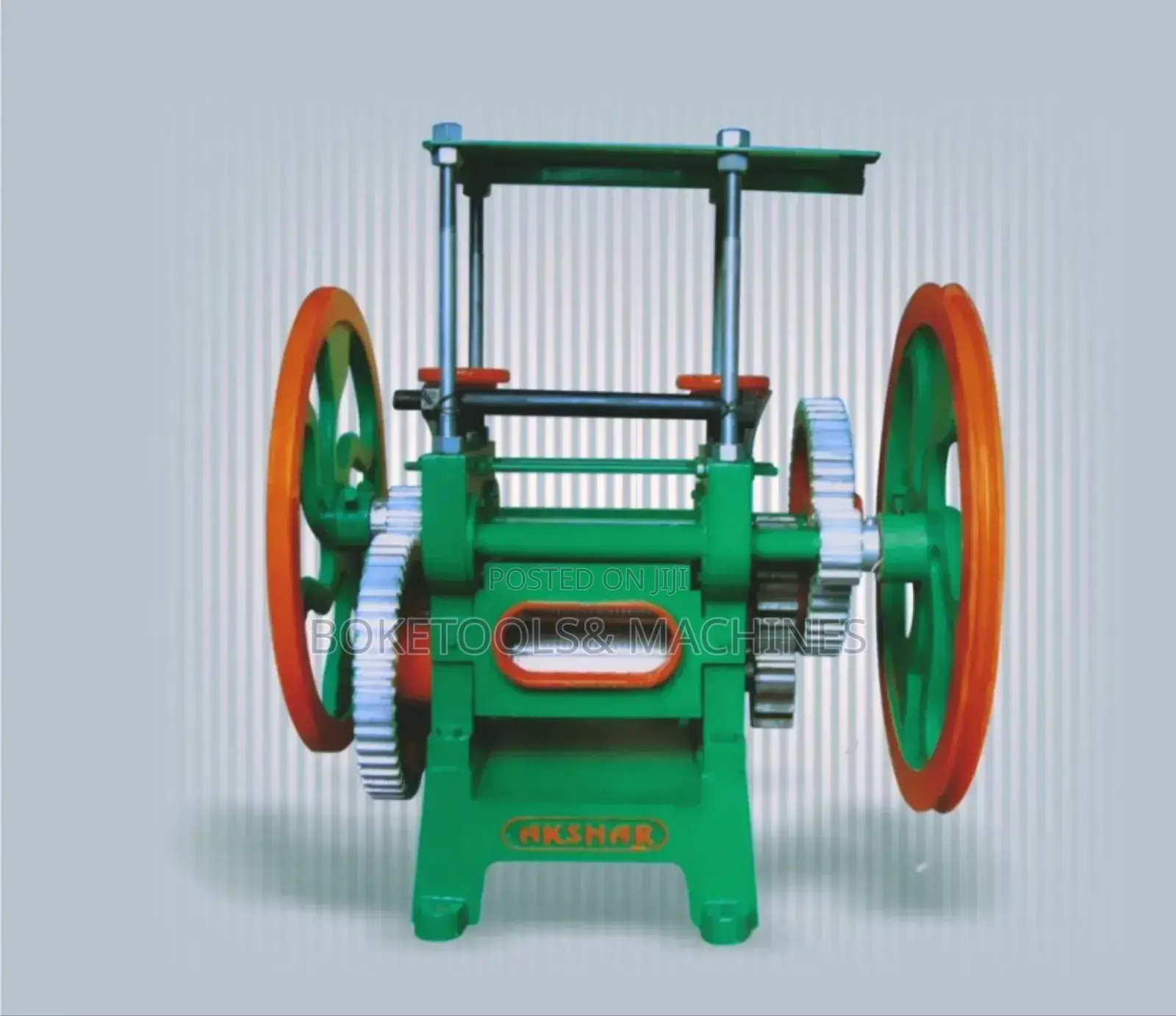 Sugar Cane Crusher Large Scale. Size 8.5"
