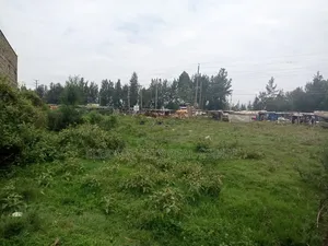 1/8 Plot Annex Center Touching Tarmac Highway Eldoret-Nai.