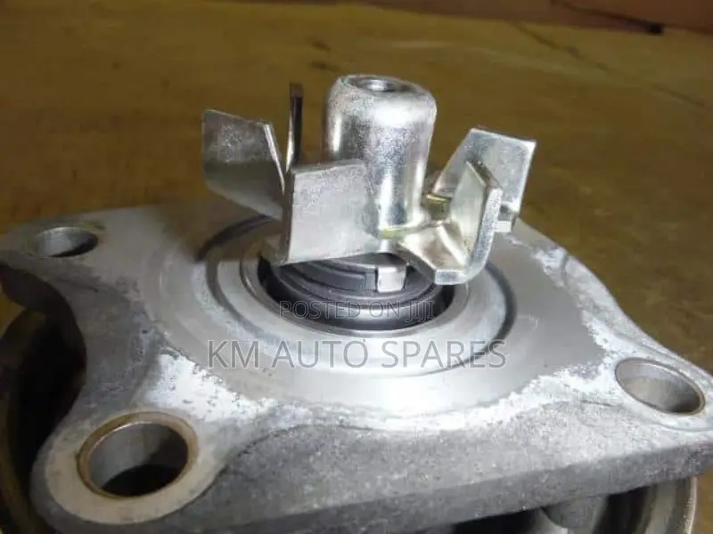 Daihatsu KF Water Pump for Mira, Move.