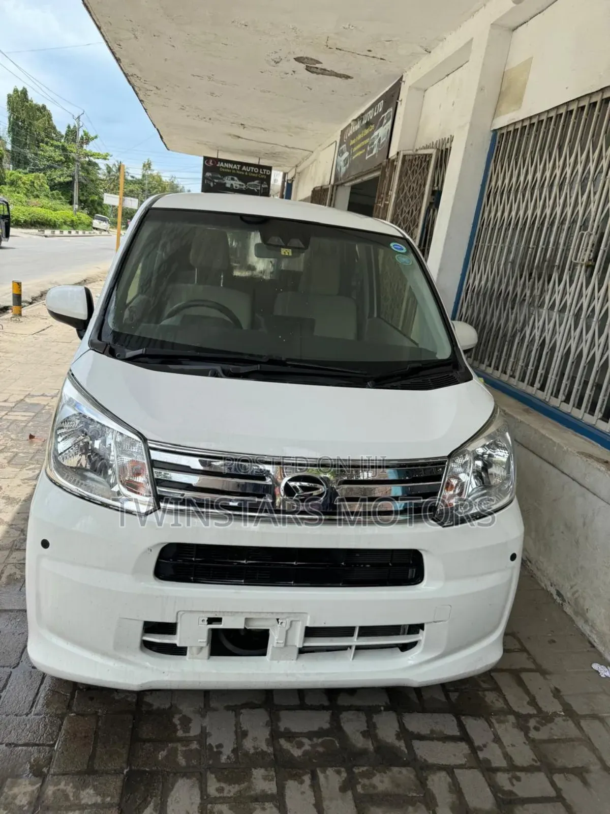 Daihatsu Move 2018 White