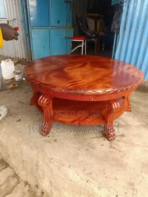Mahogany Coffee Table, 43 Inches Diameter 