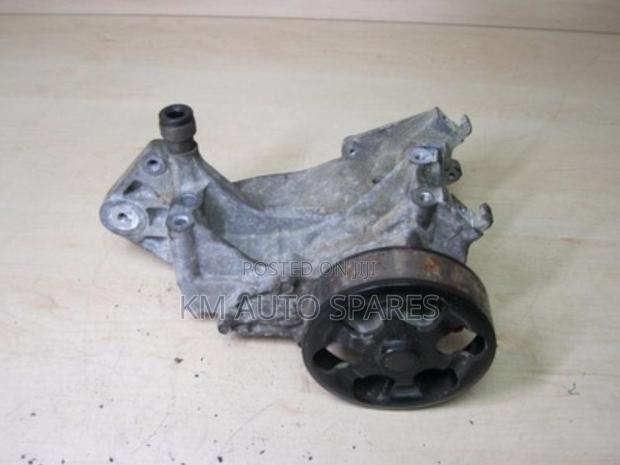 Honda R20A Water Pump for CRV, Stream, Civic, Accord.
