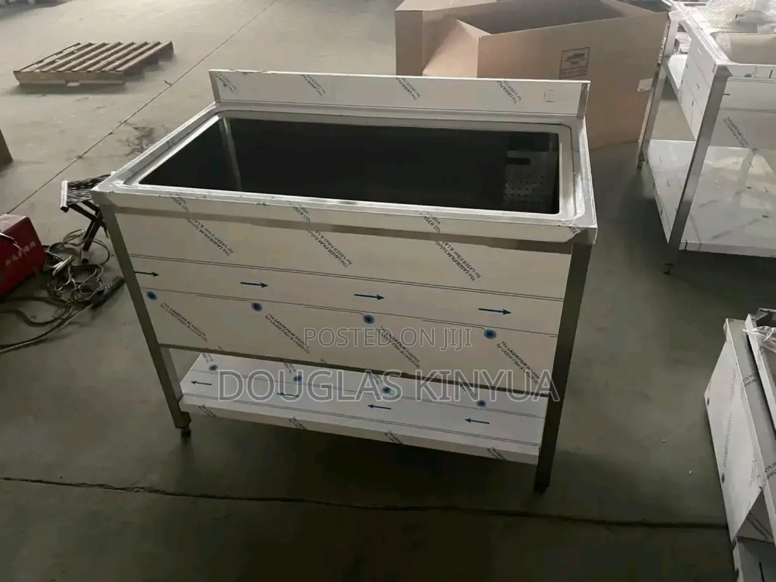 Stainless Steel Sink/ Traff.