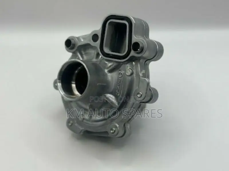 Mazda F8 Water Pump for Bongo, Nissan Vanette.