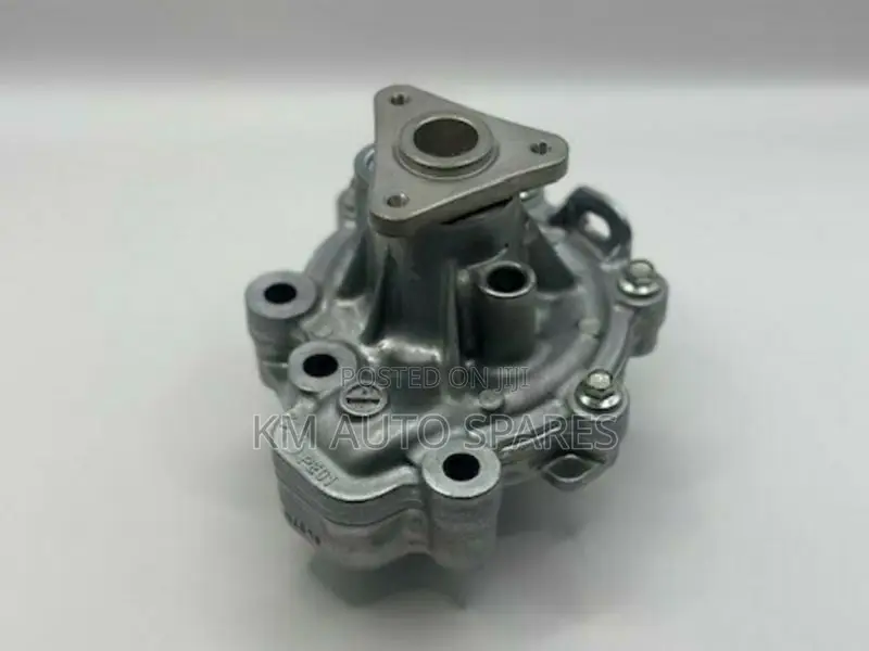 Mazda F8 Water Pump for Bongo, Nissan Vanette.