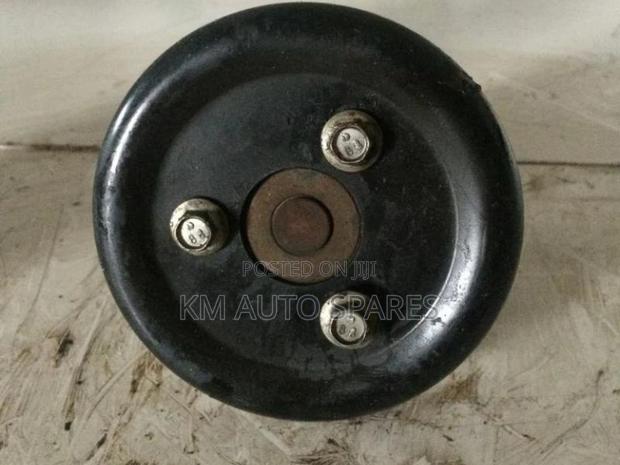 Mazda L8 Water Pump for Bongo, Nissan Vanette, Premacy.