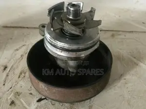 Mazda L8 Water Pump for Bongo, Nissan Vanette, Premacy.