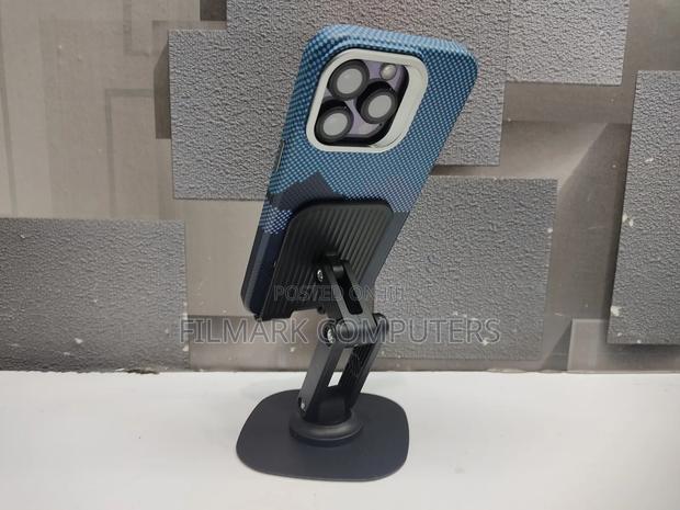 Universal Foldable Phone Desktop Stand - thumbnail 3