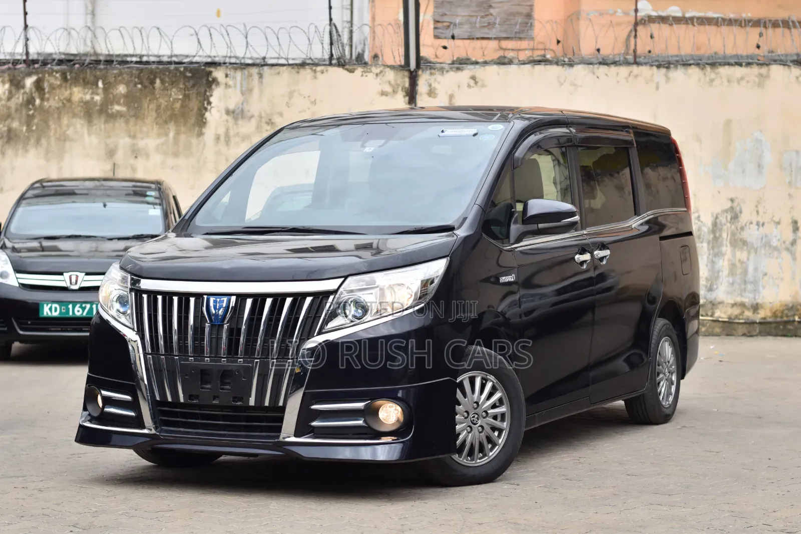 Toyota Esquire 2017 Black